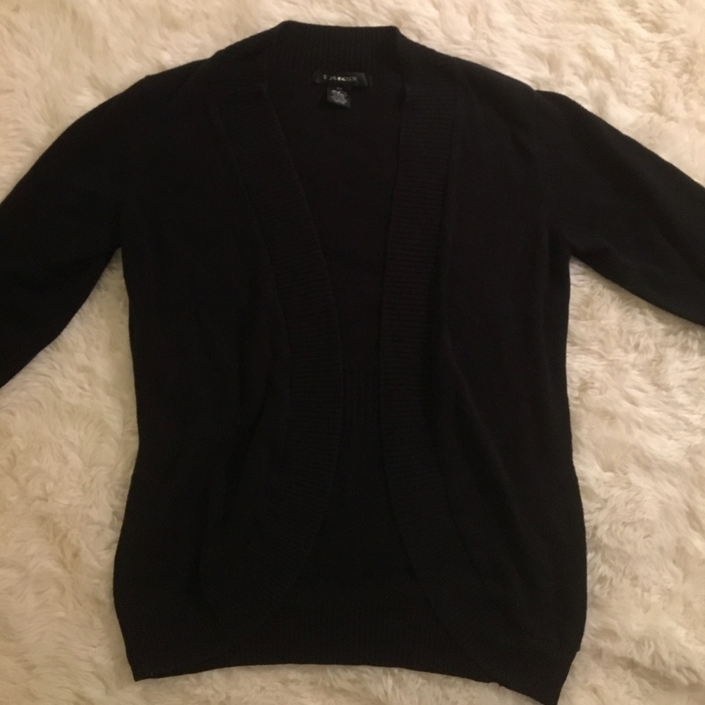 89th & Madison Black Shrug